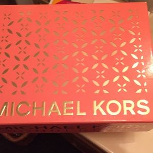 Box set with perfume lotion and body wash